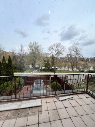 Продажа 3-этажного дома в Донецке, площадью 650 кв.м. Донецк