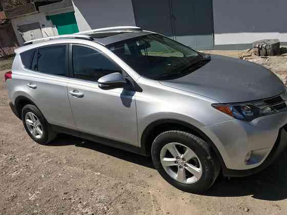 Toyota RAV 4 2.5 AT XLE Макеевка