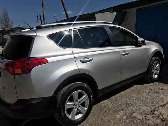 Toyota RAV 4 2.5 AT XLE Макеевка