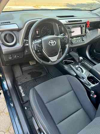 Toyota RAV4 2.5 бензин XLE AWD Автомат обычный 8 ступенчатый 2017 Состояние Новой Машины Донецк