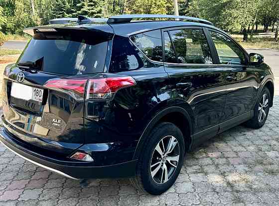 Toyota RAV4 2.5 бензин XLE AWD Автомат обычный 8 ступенчатый 2017 Состояние Новой Машины Донецк