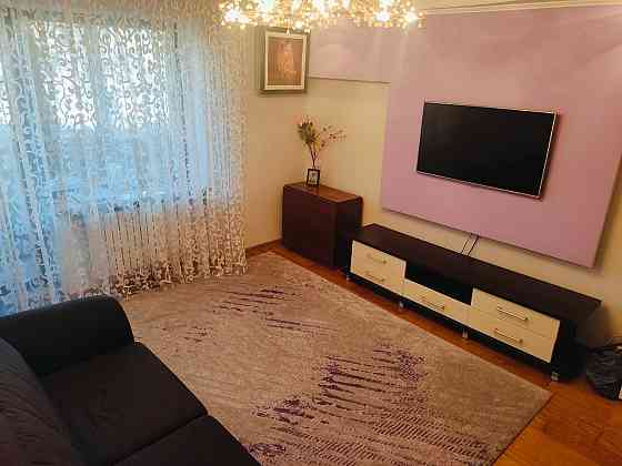 Продам 3х комн., 2/9, евро, мебель, пр.Дзержинского ,Набережная Донецк