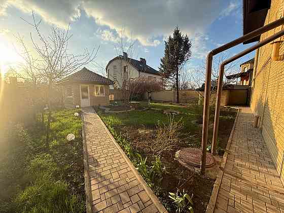 продам элитный 3-х этажный дом Донецк калининский рн Донецк