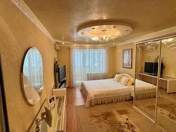 Продам квартиру 130 кв.м. Донецк