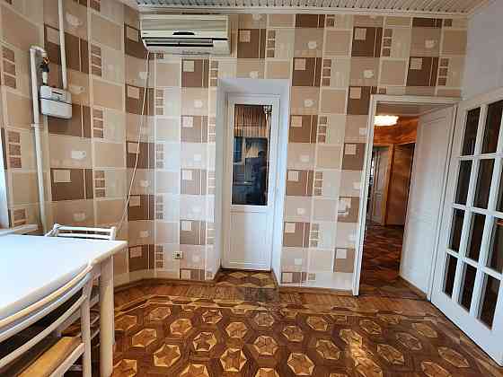 Продам 5-комн. квартиру 160 кв.м на 92-х. Макеевка