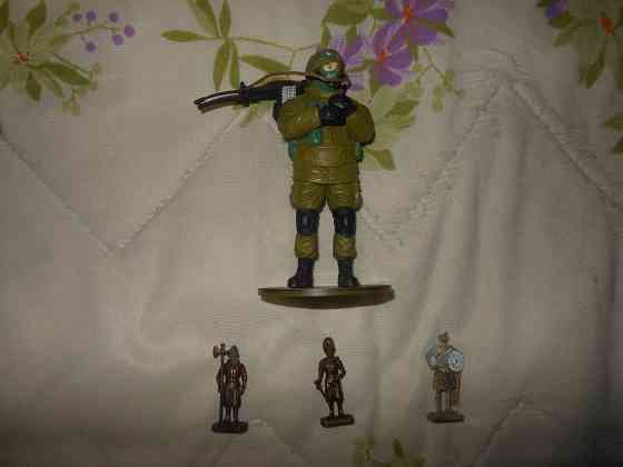 Солдатики дзи большие и малые -2 и другие. Енакиево