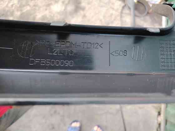 Молдинг бампера переднего левый Land Rover (DFB500090) Донецк