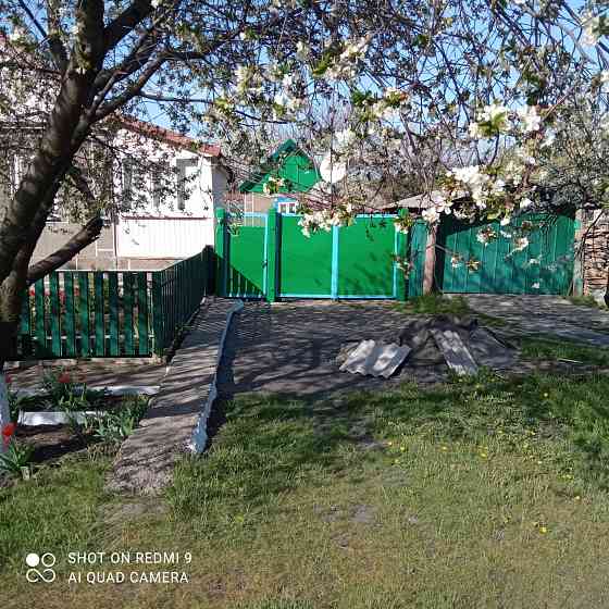 Обменяю дом на двухкомнатную квартиру Шахтерск
