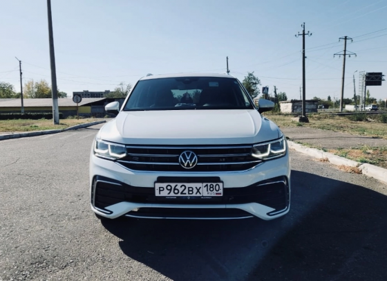 Volkswagen Tiguan 2022 SEL R-LINE Целые Подушки Идеал 25 тыс км пробег Донецк