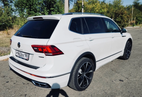Volkswagen Tiguan 2022 SEL R-LINE Целые Подушки Идеал 25 тыс км пробег Донецк