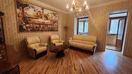 Продается 2к.кв. сталинка пр.театральный/набережная Донецк