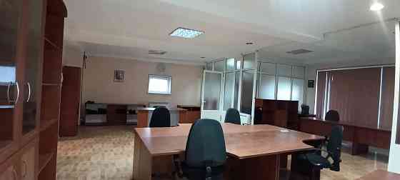 Сдам в Ленинском р-не офисное отдельно стоящее здание. Парковка. Ремонт. Мебель и техника. Донецк