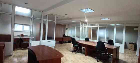 Сдам в Ленинском р-не офисное отдельно стоящее здание. Парковка. Ремонт. Мебель и техника. Донецк