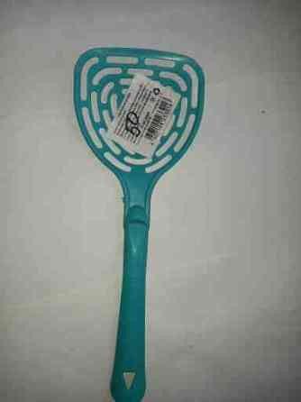 Мисочка двойная,игрушка с колокольчиком,мышка-пищалка,накладка на туалет,совочек, новые Донецк