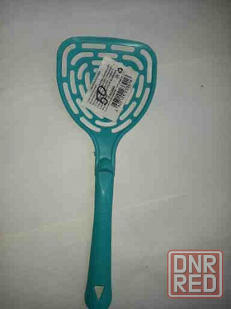 Мисочка двойная,игрушка с колокольчиком,мышка-пищалка,накладка на туалет,совочек, новые Донецк - изображение 5