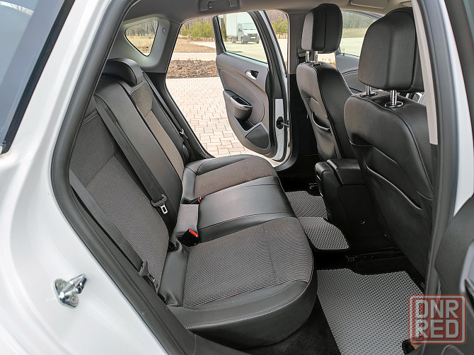 2012 Opel Astra J 1.6 автомат Донецк - изображение 7