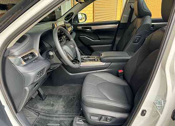 Toyota Highlander 2.0AT, 2025 Макеевка