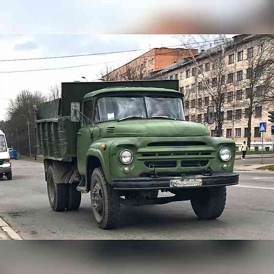 Вывозим ветки, хлам, строительный мусор, старую мебель, технику, и т.д. Есть грузчики. Донецк