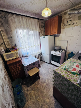 Продам 2х ком квартиру Донецк, Калининский о-р пересечение м. Ульяновой и Ильича Донецк