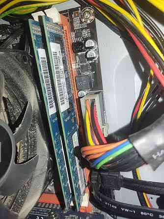 Продам память ddr3 плашки по 2gb 1600mhz, всего 4gb Донецк
