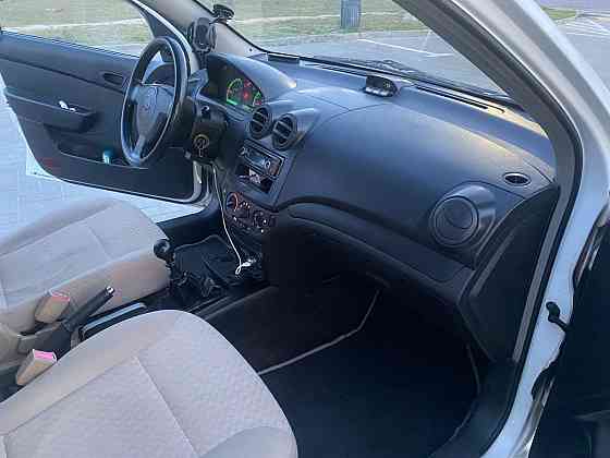 Продам Chevrolet Aveo T250 по хорошей цене! Донецк