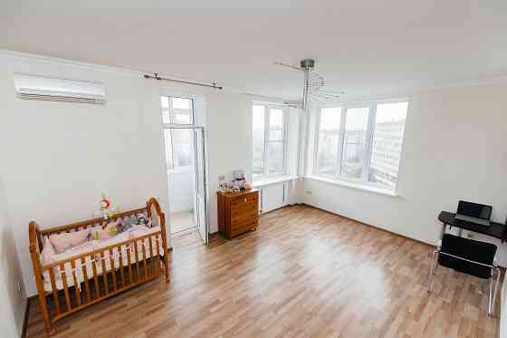 Продам 3-х комн 100 м² Новострой в Калининском р-не. Ремонт. Мебель. Техника. Консьерж. Парковка. Донецк