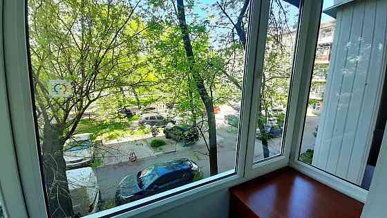 Бульвар Пушкина. Продается крупногабаритная 2 ком квартира. Донецк