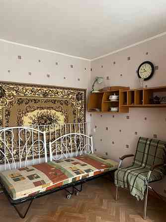 Щетинина, гостинка, 3/9, отличное состояние, с мебелью., 2,5 млн Донецк