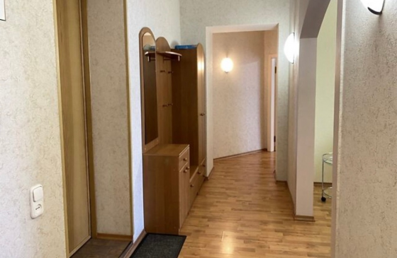Сдаётся 2кв.Ворошиловский рн.4/5 этаж.Общая площадь 50м2. Донецк