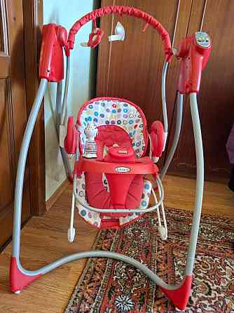 Качелях музыкальная Graco Донецк