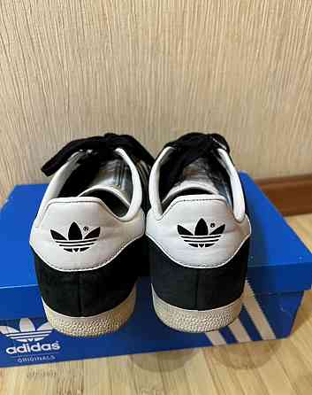 Кроссовки мужские Adidas gazelle 42 размер Донецк