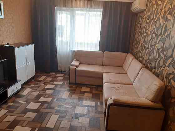 сдам 2 х ком квартиру в районе авторынка Донецк