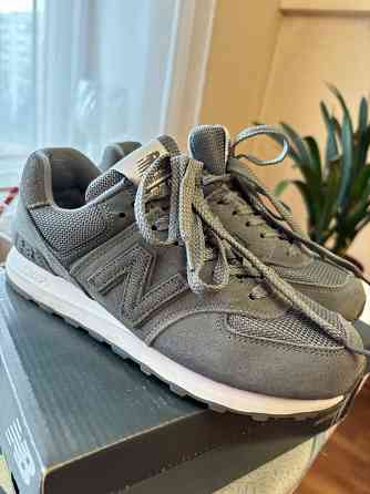 новые женские кроссовки New Balance. Замша Донецк