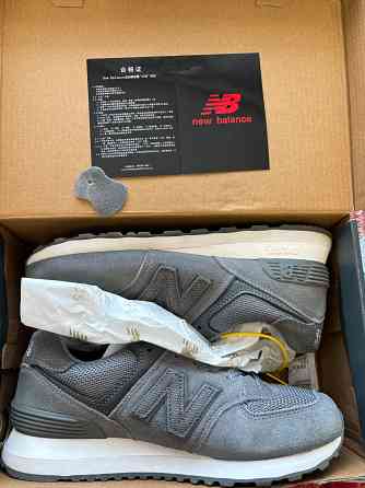 новые женские кроссовки New Balance. Замша Донецк