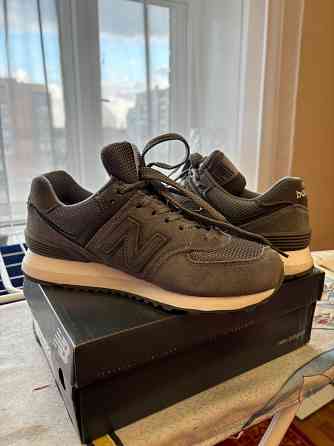 новые женские кроссовки New Balance. Замша Донецк
