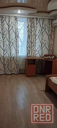 Сдаётся 3 х комнатная квартира на Восточном, в районе Вечернего рынка, девятка. Мариуполь - изображение 1