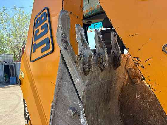 Продам экскаватор погрузчик JCB Донецк