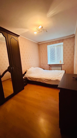 Продам 3 комнатную квартиру в центре г. Макеевка микрорайон Центральный (ориентир Велюр) Макеевка