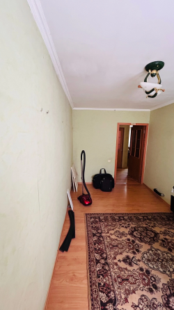 Продам 3 комнатную квартиру в центре г. Макеевка микрорайон Центральный (ориентир Велюр) Макеевка