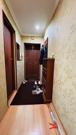 Продам 3 комнатную квартиру в центре г. Макеевка микрорайон Центральный (ориентир Велюр) Макеевка