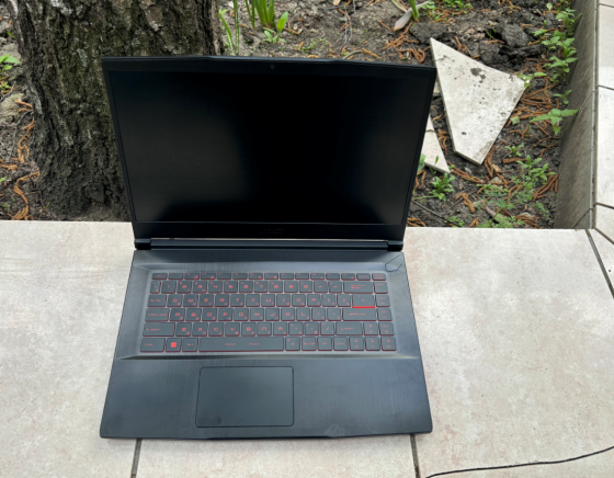 MSI 15 (core i5,16gb,SSD512,RTX3050Ti) -гарантия год Донецк