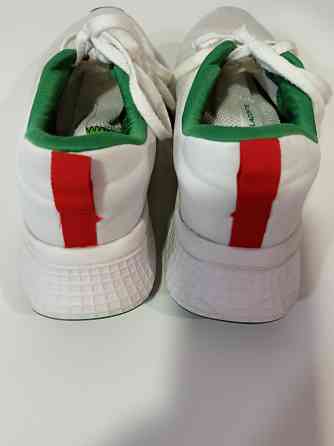 Продам женские кроссовки Lacoste Донецк
