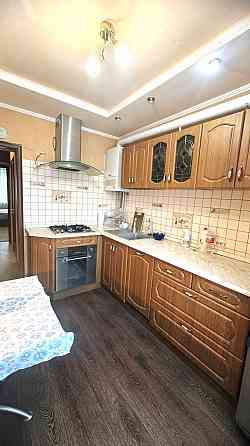 Продажа крупногабаритной 2-ком.кв. Сталинка. 2-й этаж. Быстрая сдлека! Шахтерск