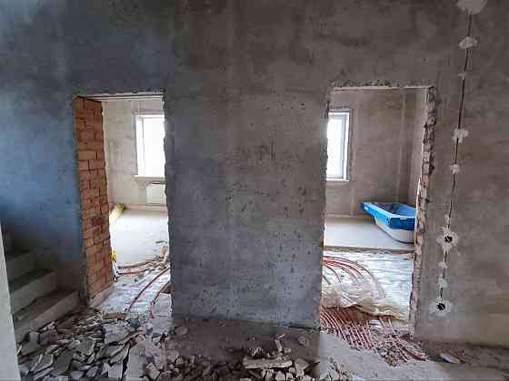 продам 3-х уровневый дом Донецк киевский р-н ор-р маяк Донецк