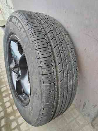 Шина Mishelin 235/65 R17 с диском Донецк