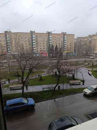 Продается 3 ком. пр. Ильича 36 Донецк