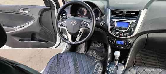 Hyundai Solaris Енакиево
