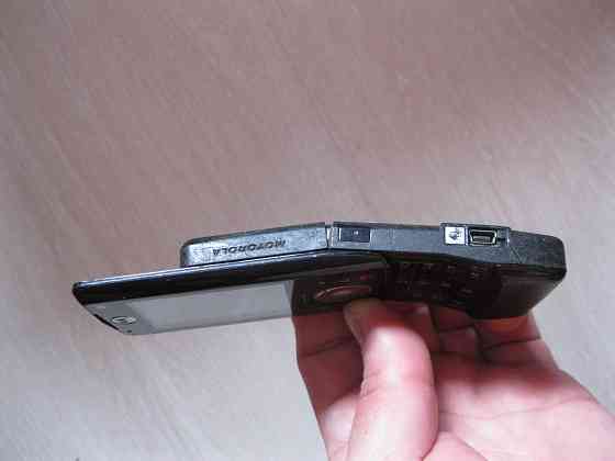 Редкая изгибающаяся при раскладке Motorola W70 Донецк