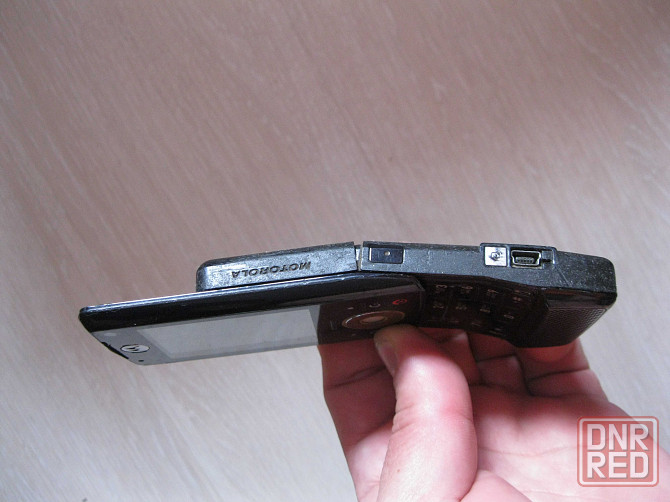 Редкая изгибающаяся при раскладке Motorola W70 Донецк - изображение 2