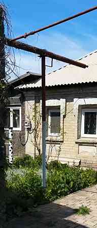 Продам 4-х комн Дом в Киевском р-не. Три спальни. Газ. Условия в доме. Огород. . Донецк
